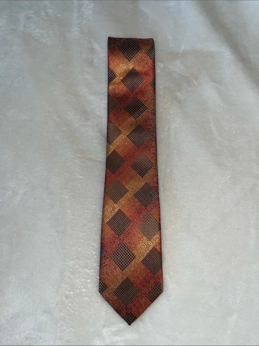 Stacy Adams Rust and Brown Geometric Diamond Tie
